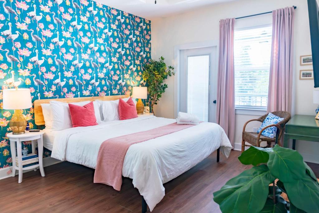 The Lotus Suite Newly Built Upscale Central, Gainesville