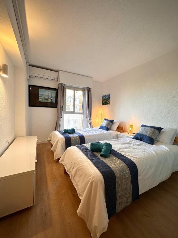 2 Bedrooms and 2 Bathrooms with Sea View at Piscis Benalmadena Arroyo - 4