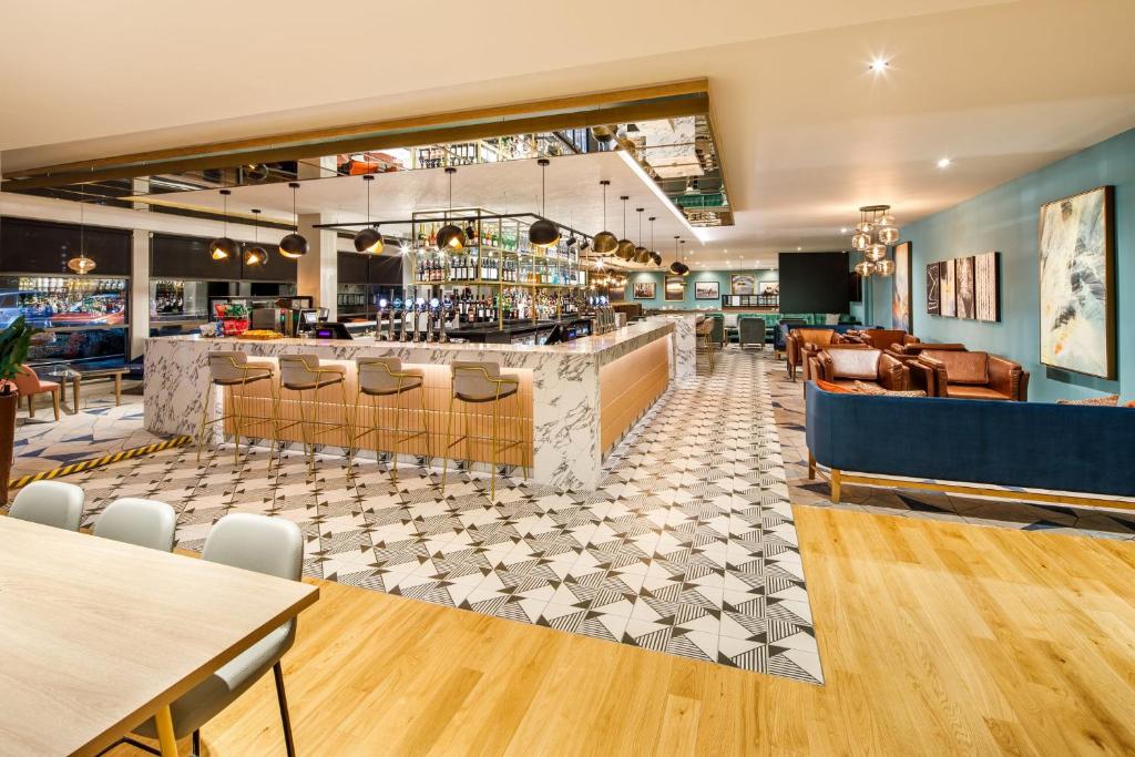 Pub/Lounge