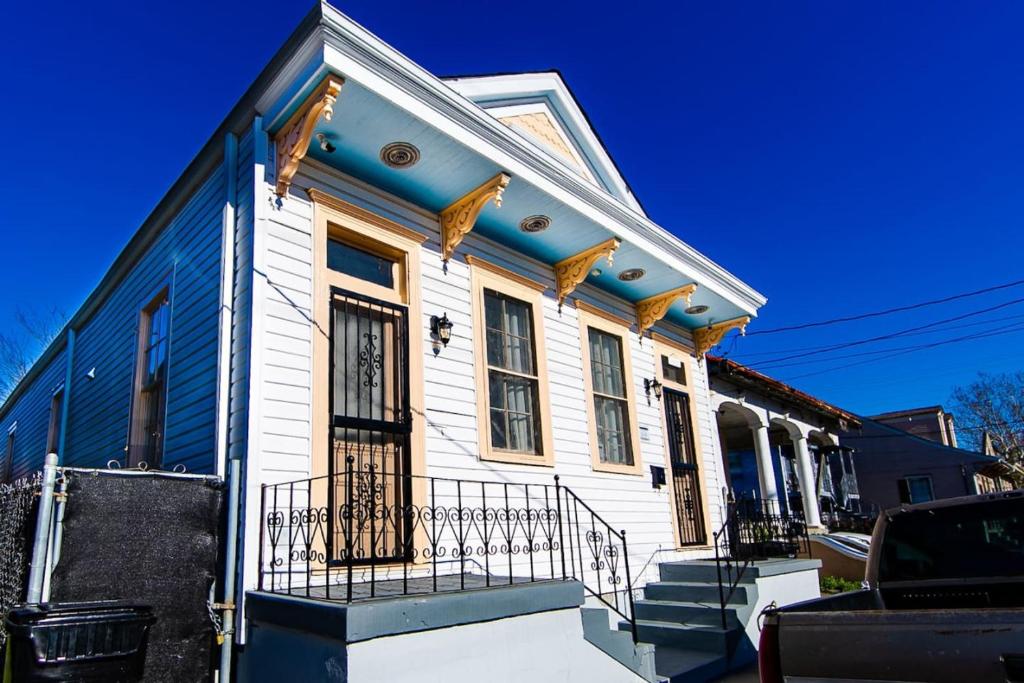 Charming St. Ann Studio, New Orleans