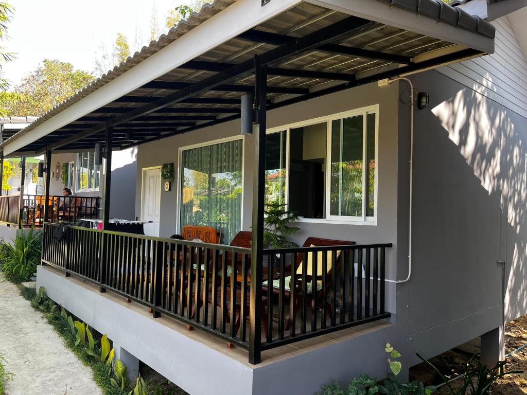 ระเบียง/ชานเรือน