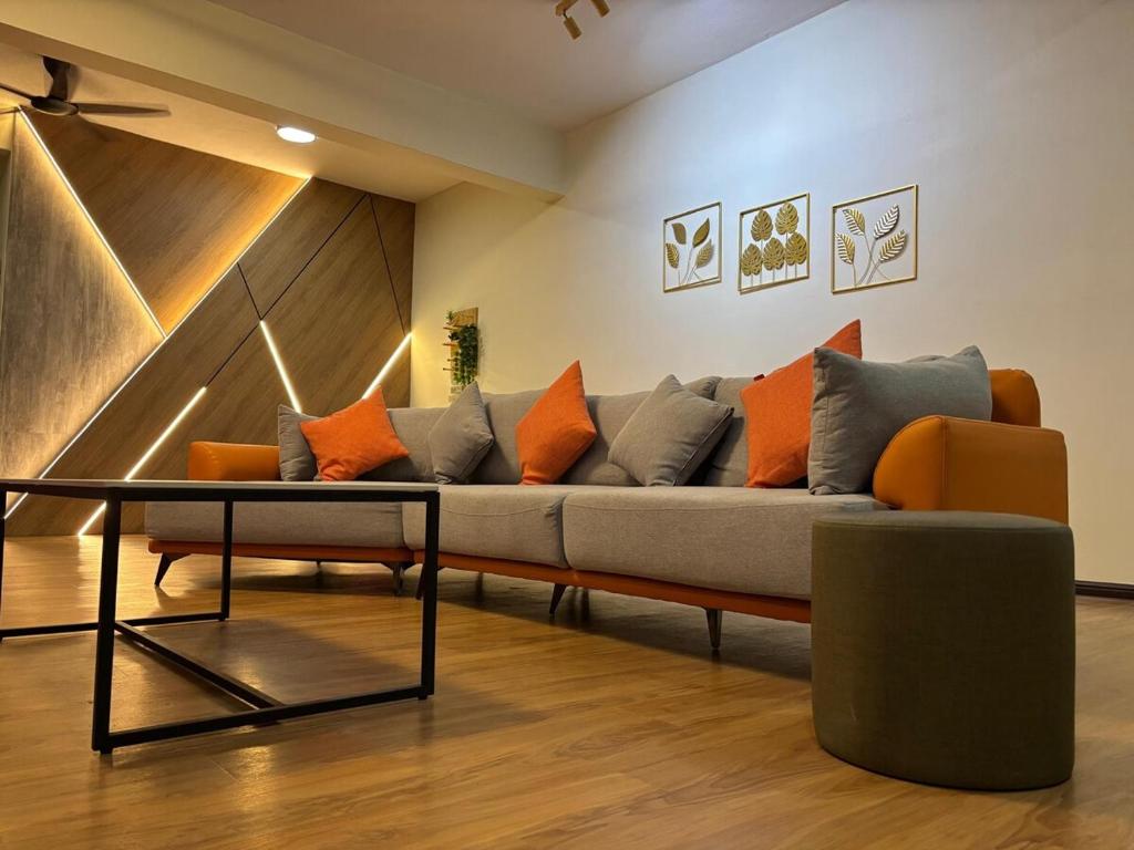 2-16 pax 5BR, 4 bathrooms, 5km to TC beach, Kuantan