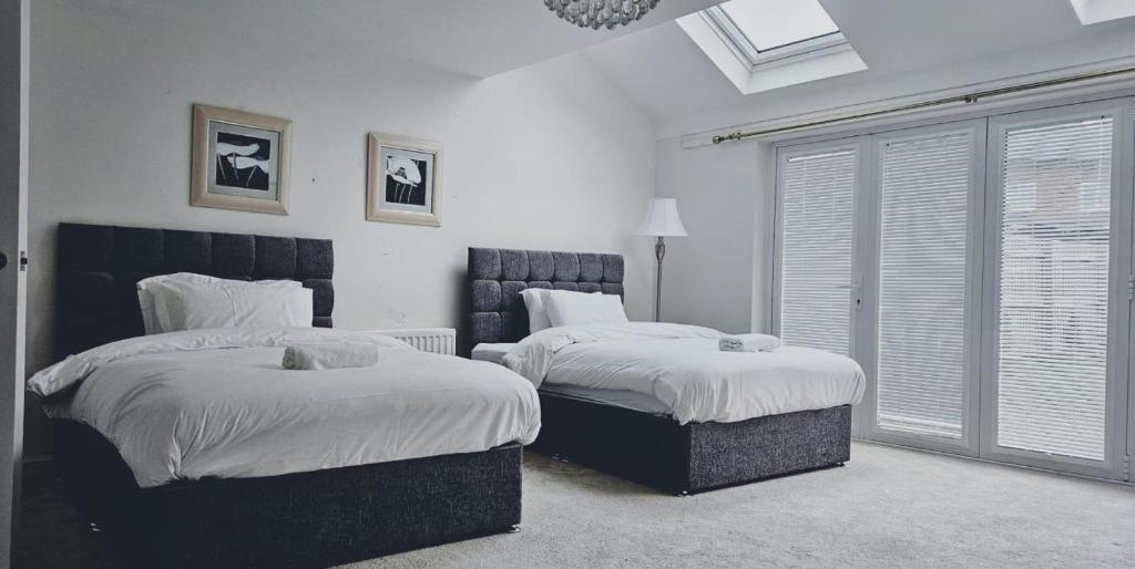 Luxury Getaway in Preston with 5 Bedrooms, Preston