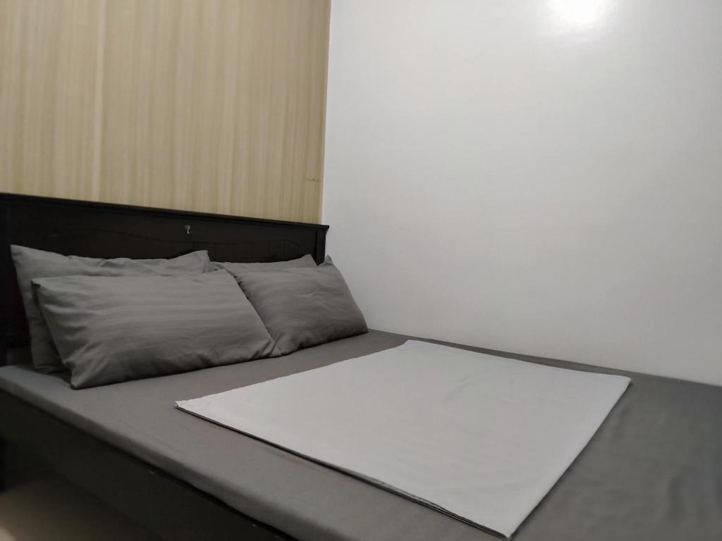Shore Residences - 2 Bedroom Pool View Near Moa, Manila