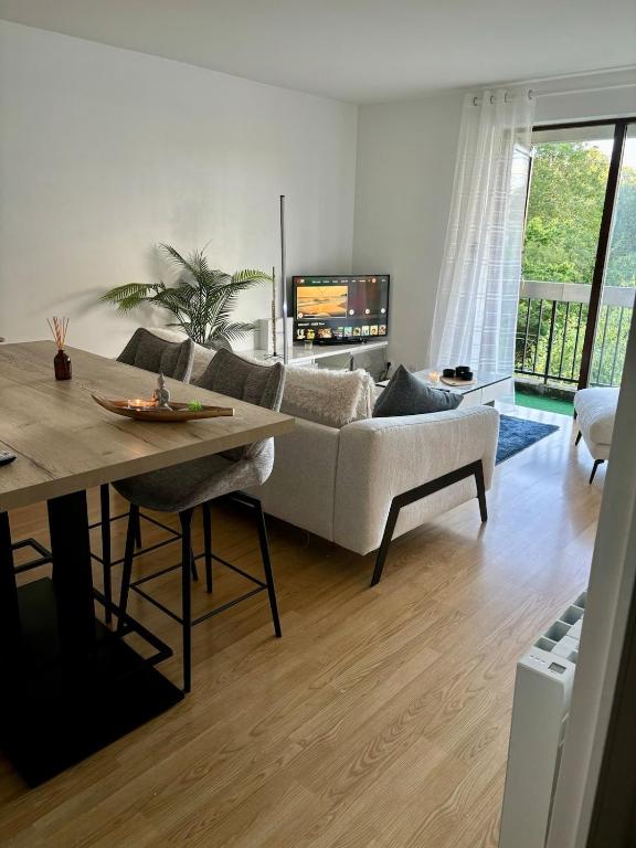 Le T2 de Barbieux, 15mn Lille, secure parking, Croix