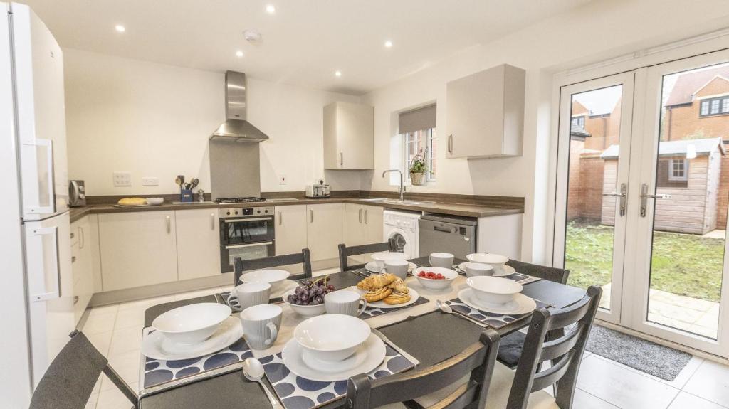 Field View House, Brackley