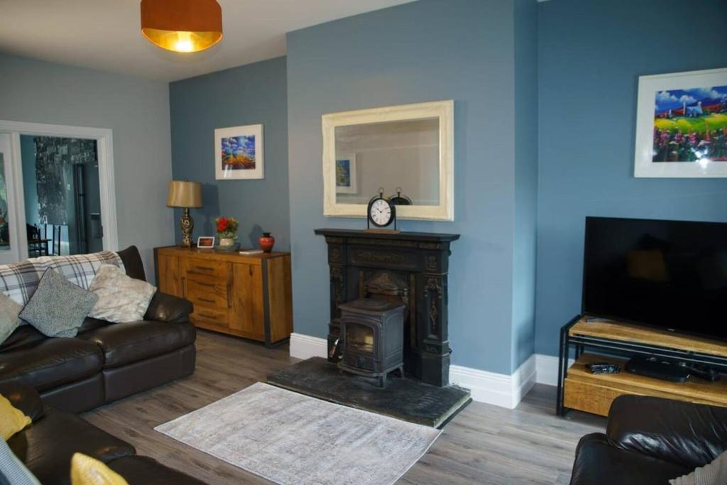 The Dingle Pass Escape, Dingle