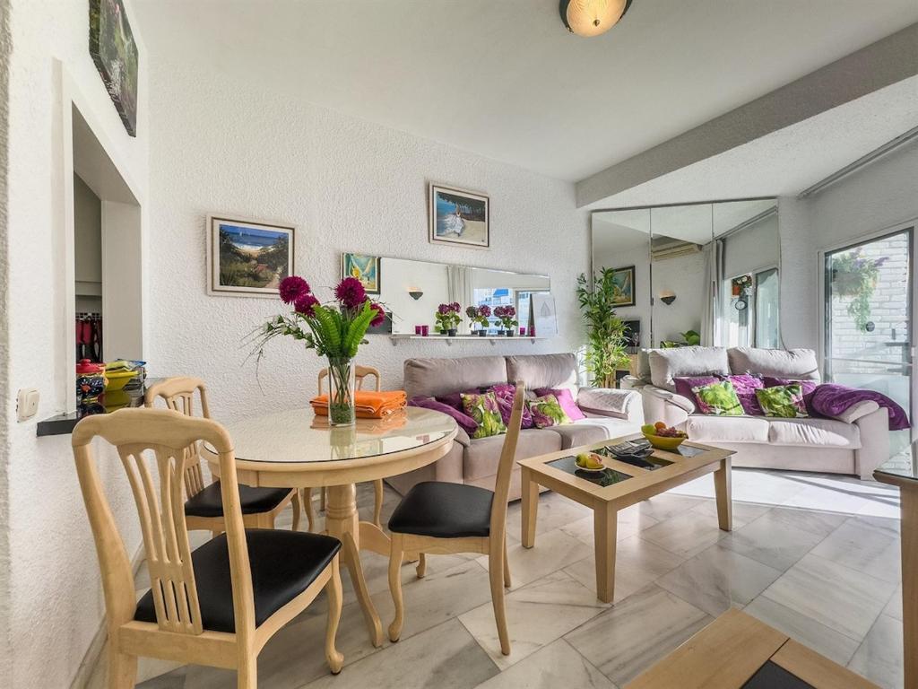 Skol 520C Cozy 1 Bedroom Apartment with Sea and Pool View - 1