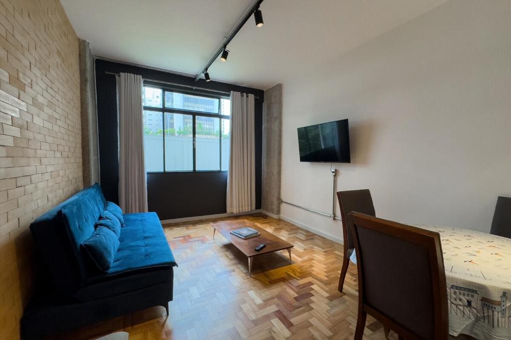 PA0202 I Lindo Apto reformado 2 dorms Av Paulista - Jardins, São Paulo