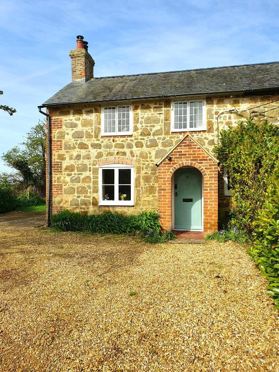 East View Cottage iow, Chalegreen