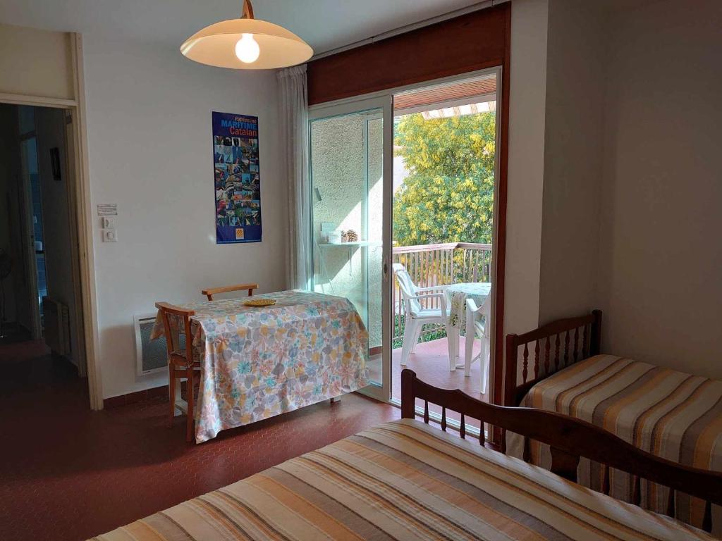 3VSE-ALZ210 Studio équipé pour 3 personnes au 2ème étage parking - 3