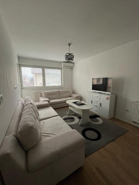 Chromatic Apartment, Sarajevo