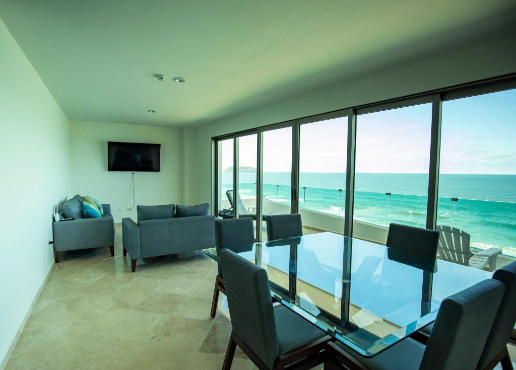 Elegant Condo at Playa Brujas with Ocean View - 2