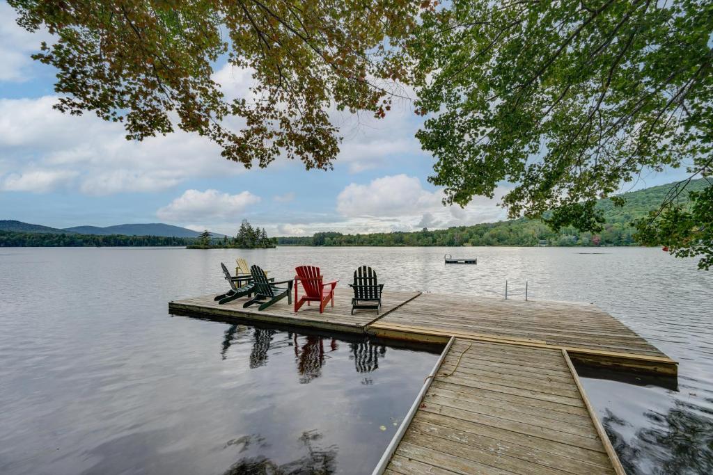 Lakefront Paradise Near Okemo and Killington, Mount Holly