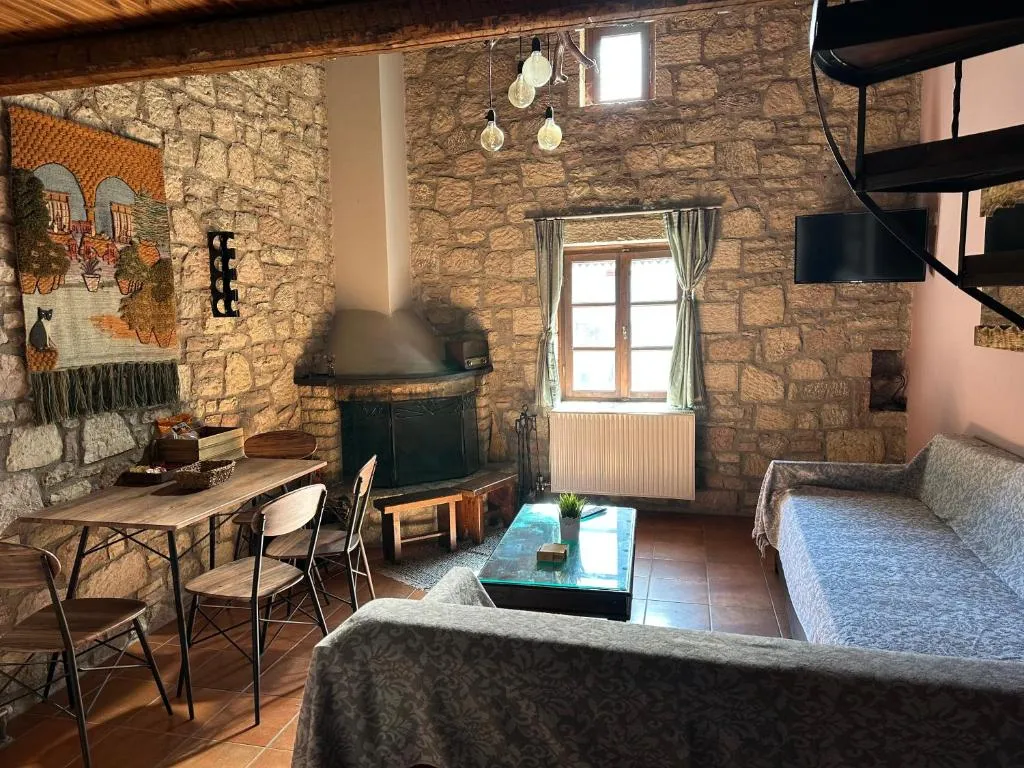Saint George Apartments II & III, hotel in Kalavrita