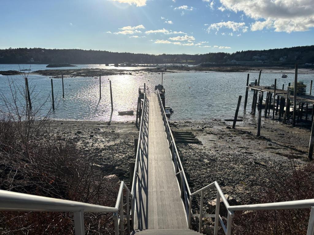 Acadia II on the Harbor, Southwest Harbor