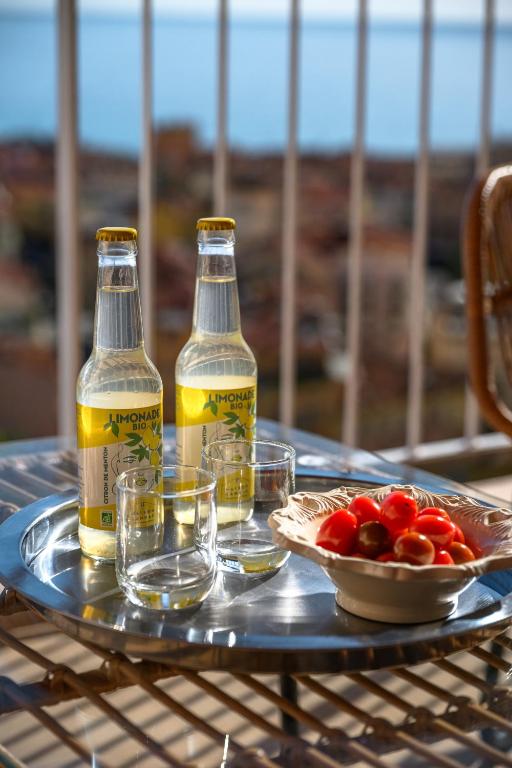 Les Orangers, Charmant studio avec coin nuit, incroyable vue sur la ville et la mer, parking - 5