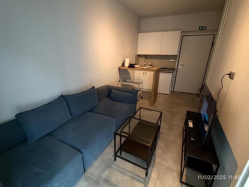 Modern apt in downtown by MK, Athen