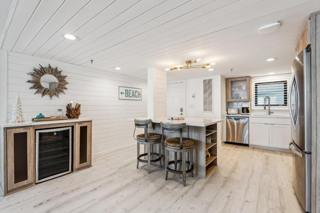 Watercrest 408 - 2BR 2BA - Emerald Gulf Paradise, Panama City Beach