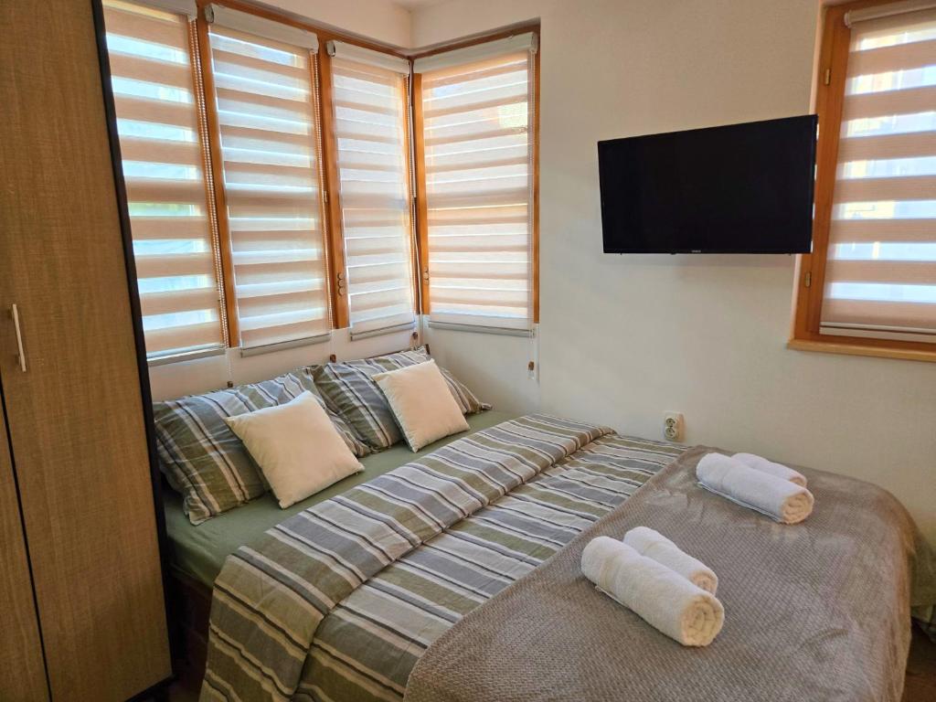 Airport Studio - Lucia - 1