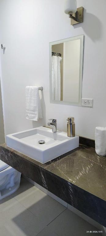 Condo a 8 min del centro histórico & a 15 min del aeropuerto - 3