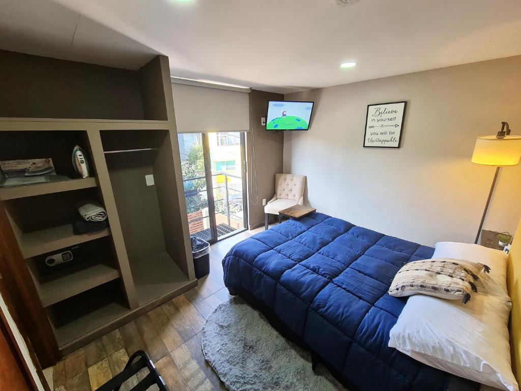 R01 Room at ITESM CEM Full Services, Shared-Kitchen, Smart TV, Parking, Balcony - 2