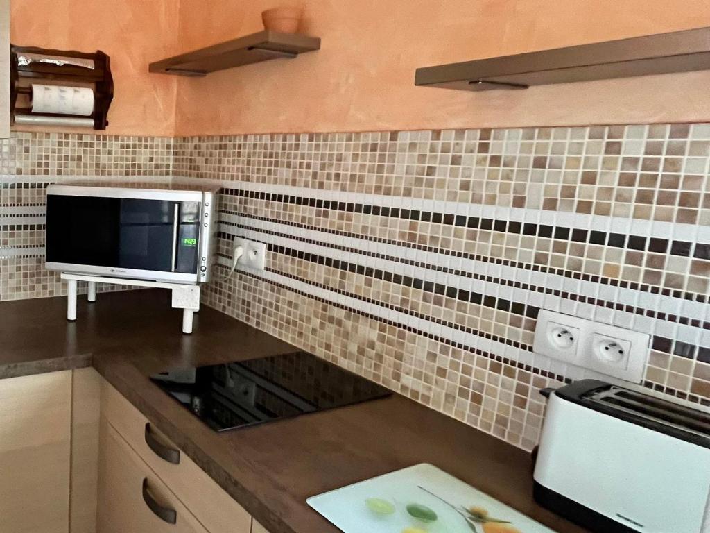 Studio confortable avec parking au centre-ville - FR-1-716-78 - 3