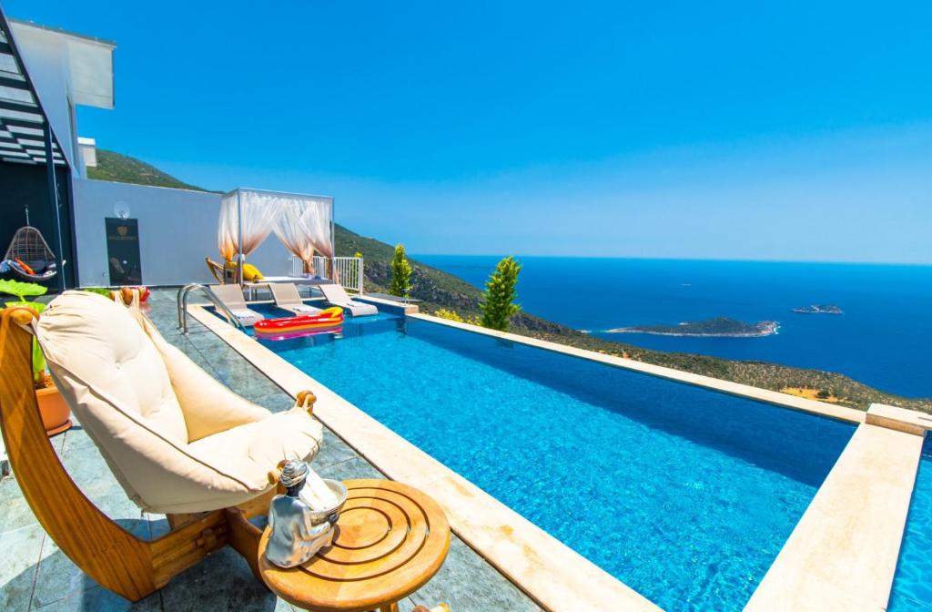 Mulberry Collection, Kaş