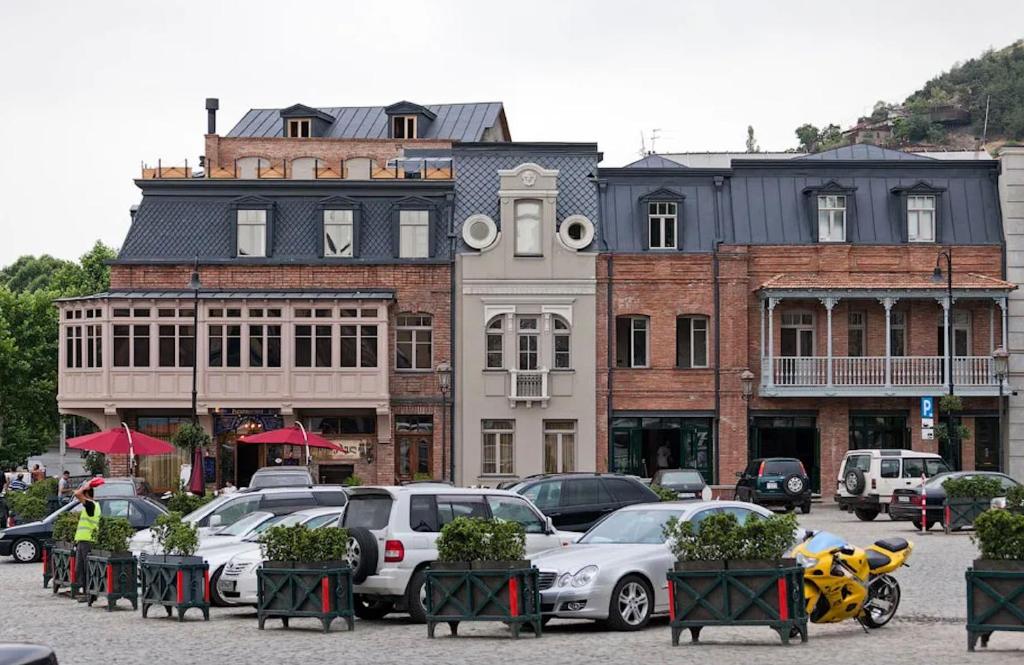 Meidan Bazaar Prime Location Apartment, Tbilisi