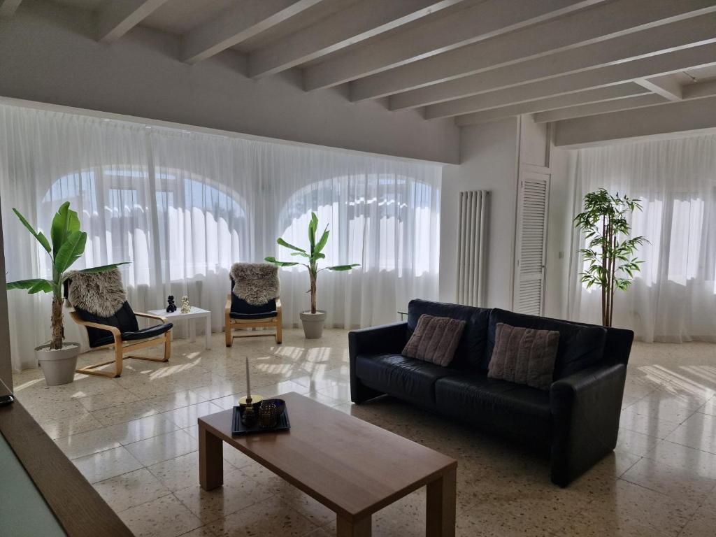 Villa Romantica by Theka Services - 5