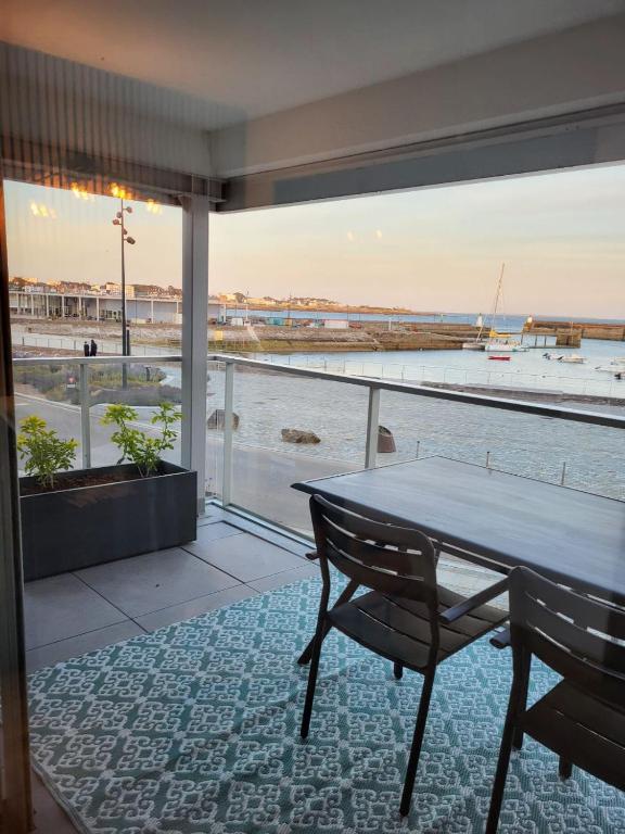 Grande studio vue mer proche embarcadère, Quiberon