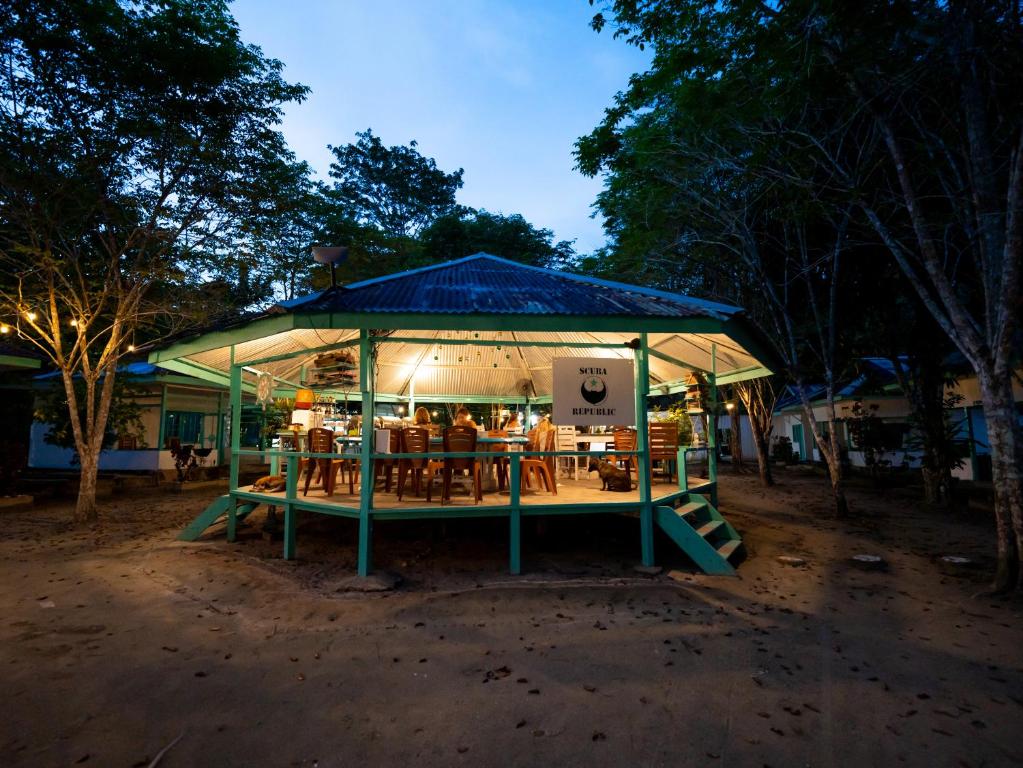 Scuba Republic Beach Bungalows