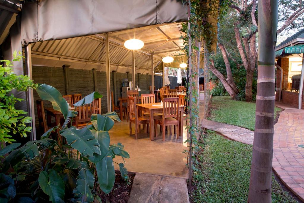Livingstone Lodge 3