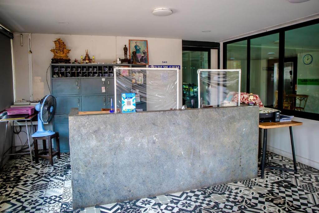 ルクムアン2 ホテル (Lukmuang 2 Hotel) フロント・ロビー