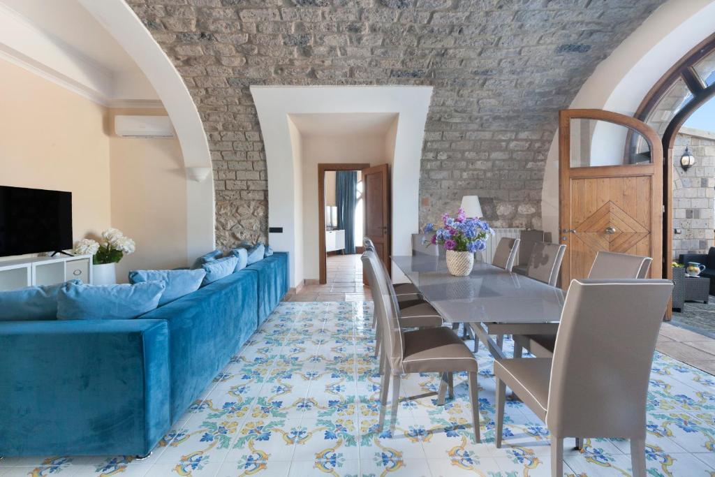 Villa Sirentum Seaview Pool & Spa - 4