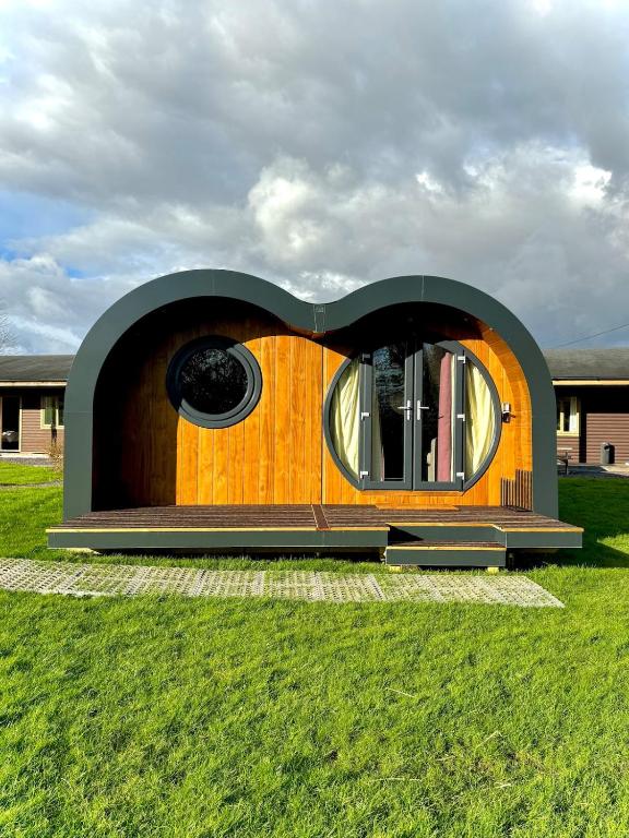Hazel Hobbit Pod at Cowbridge Cabins, Cowbridge