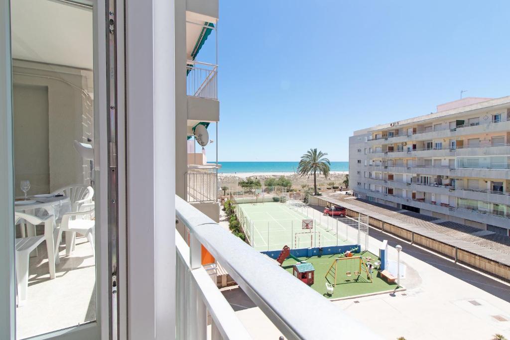 Global Vacacional, Apartamento en primera linea de playa en Canet de Berenguer - 2