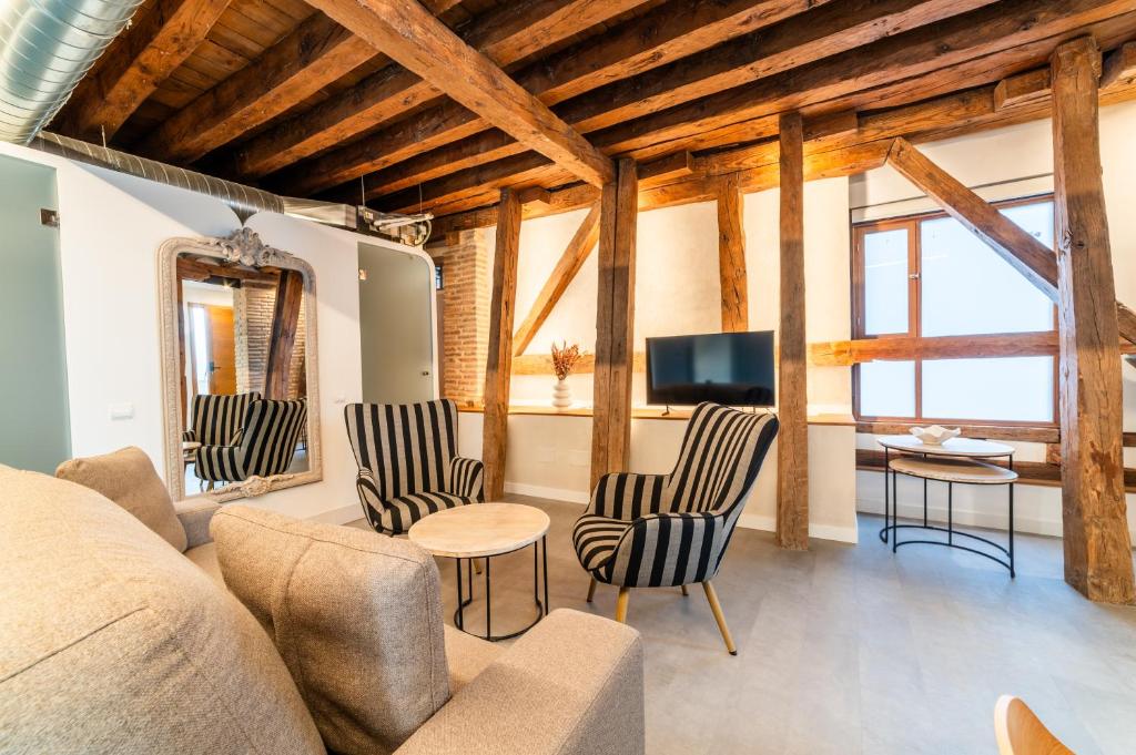 Apartamentos Santa Fe - Calle Armas by Toledo AP - 5