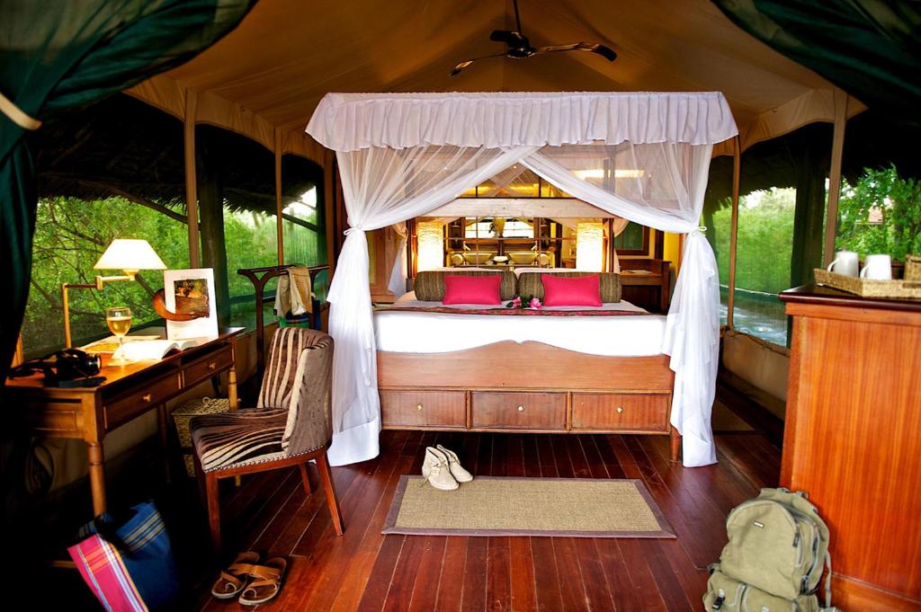 Samburu Intrepids Luxury Tented Camp Hotel photo