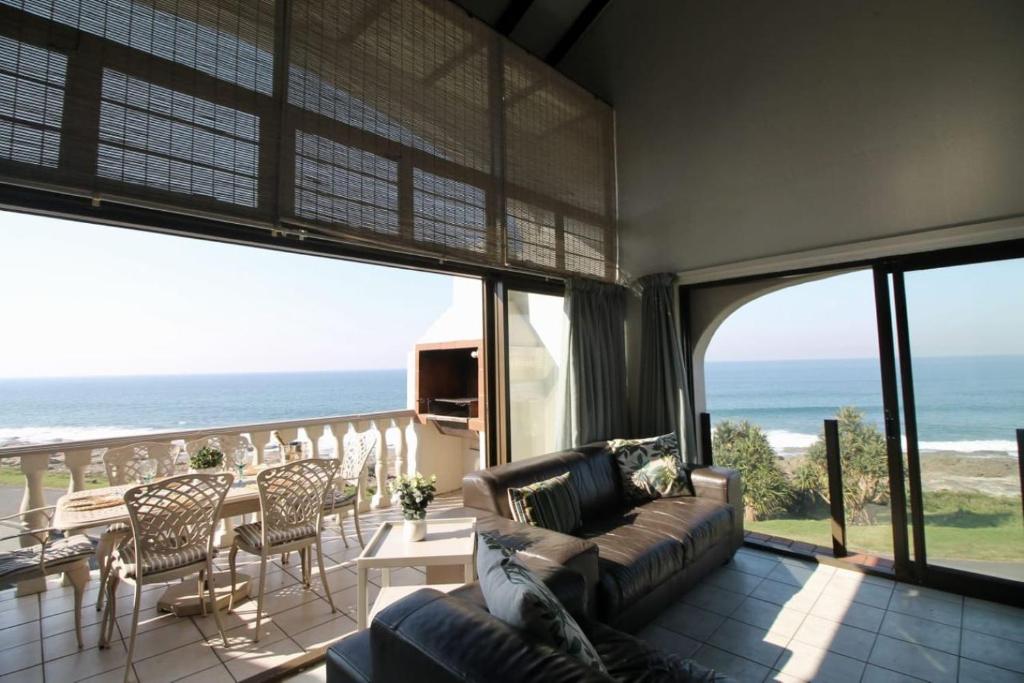 Uvongo Cabanas 13B, Uvongo Beach