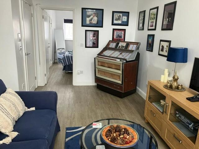 Pet-Friendly Boutique Beach Retreat, Weston-super-Mare photo 8
