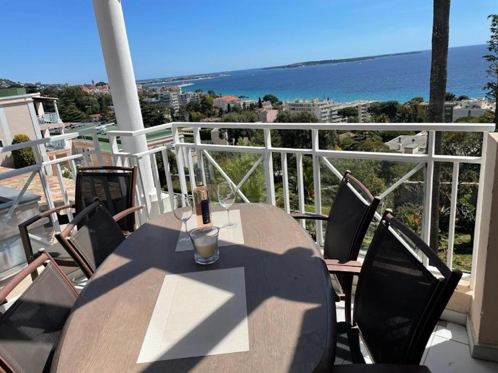 Stunning condo with SEA VIEW Balcony & SWIMMING POOL - 3