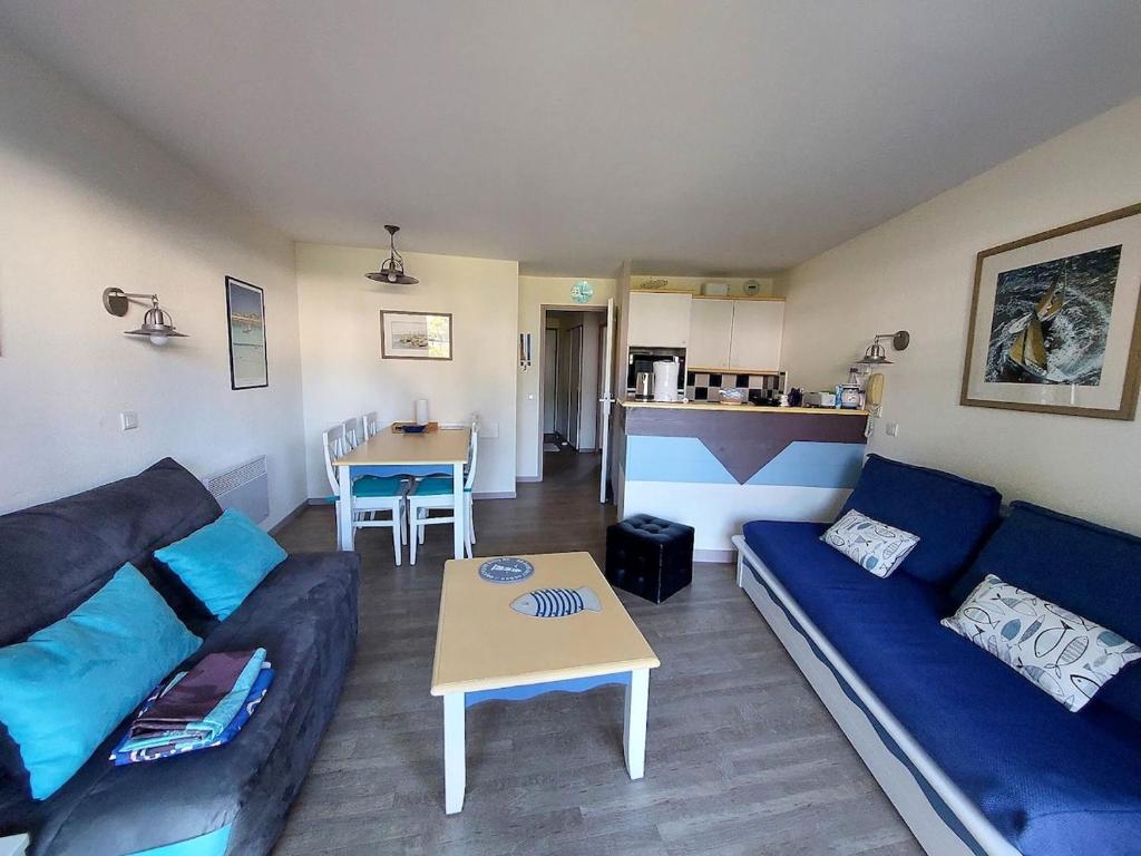 A 03 Pool apartment with sea view, Fouesnant