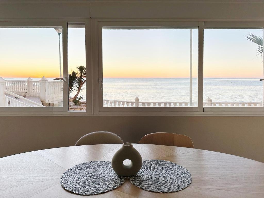 Exclusivas vistas al Mar Mediterraneo con terraza By Turihome - 1