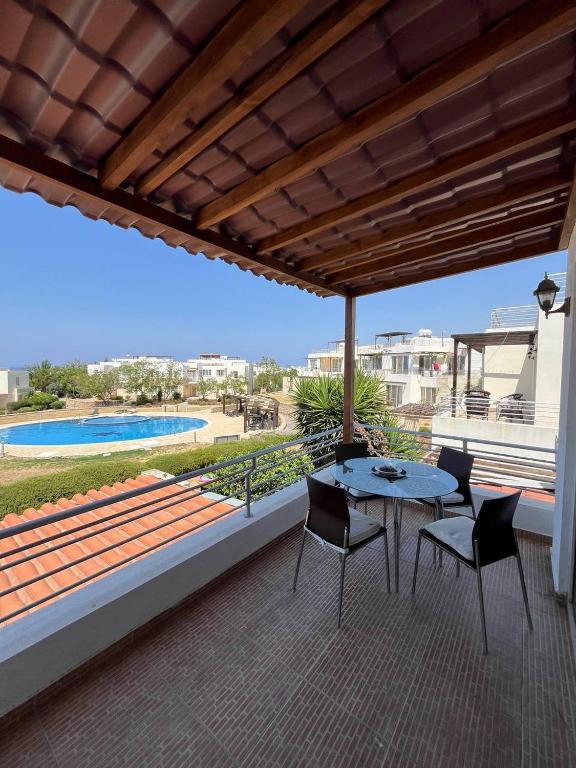 Apartment in Turtle Bay Village , Esentope Northern Cyprus, Philousa