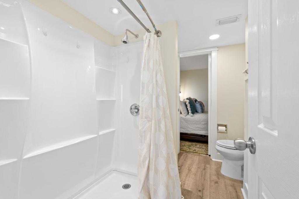 Sunbird 110W 1 BR 1 BA Located right next to pool, Panama City Beach