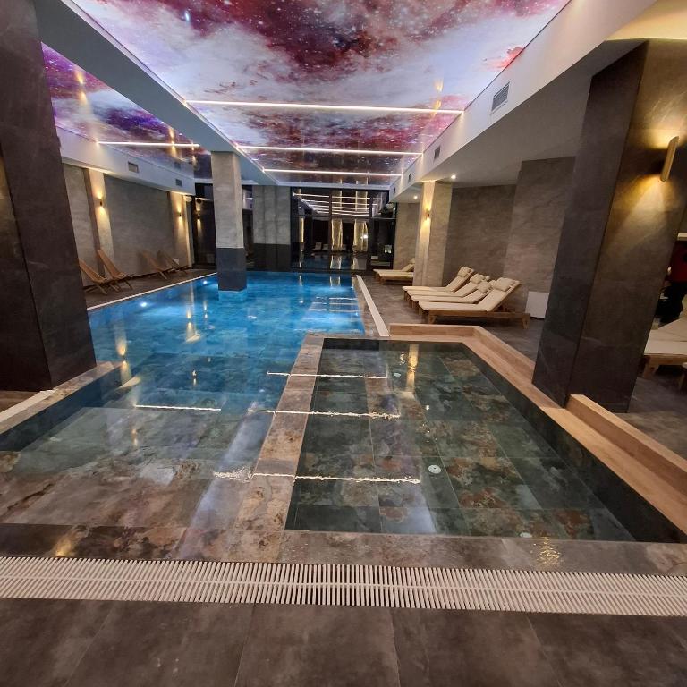 Deluxe Mountain View Studio ViS in Residence Hill Hotel Kopaonik - 5