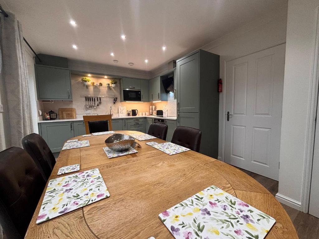 Blue Bridge View with free parking - York City Centre, York