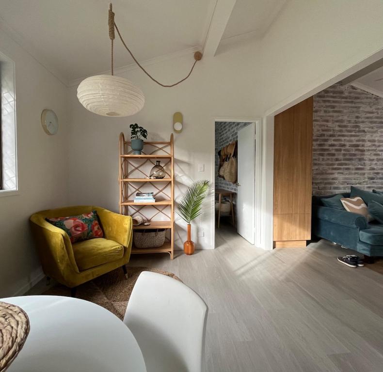 Braelee Sands, Scotts Head