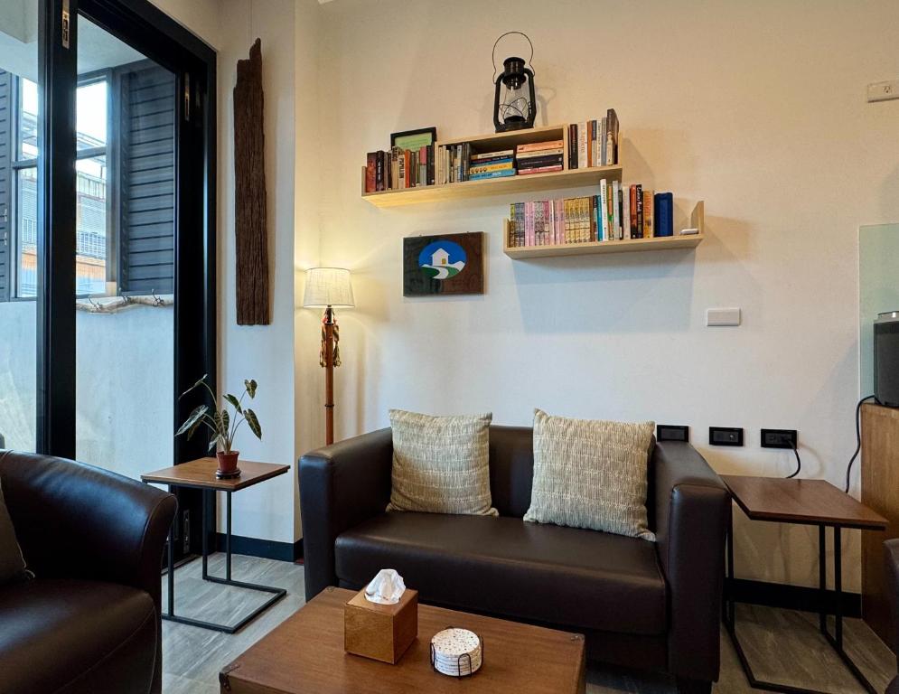 P and B's Home, San-k'un-shen